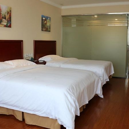 Greentree Inn Guangdong Shenzhen Huaqiangbei Express Hotel Экстерьер фото
